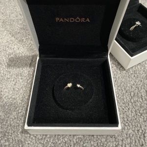 Pandora ring